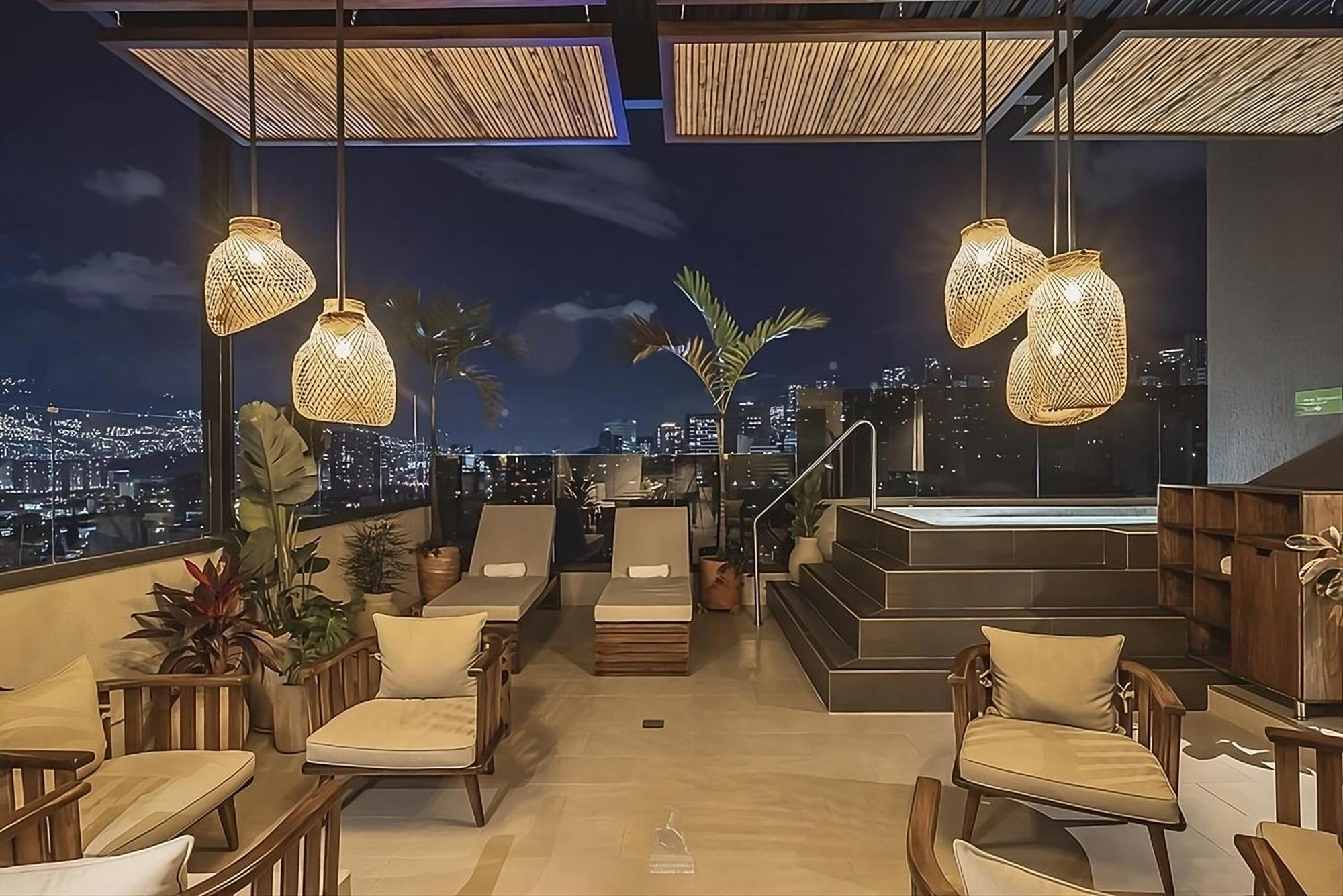 Golden Valley Hotel Μεντεγίν Εξωτερικό φωτογραφία