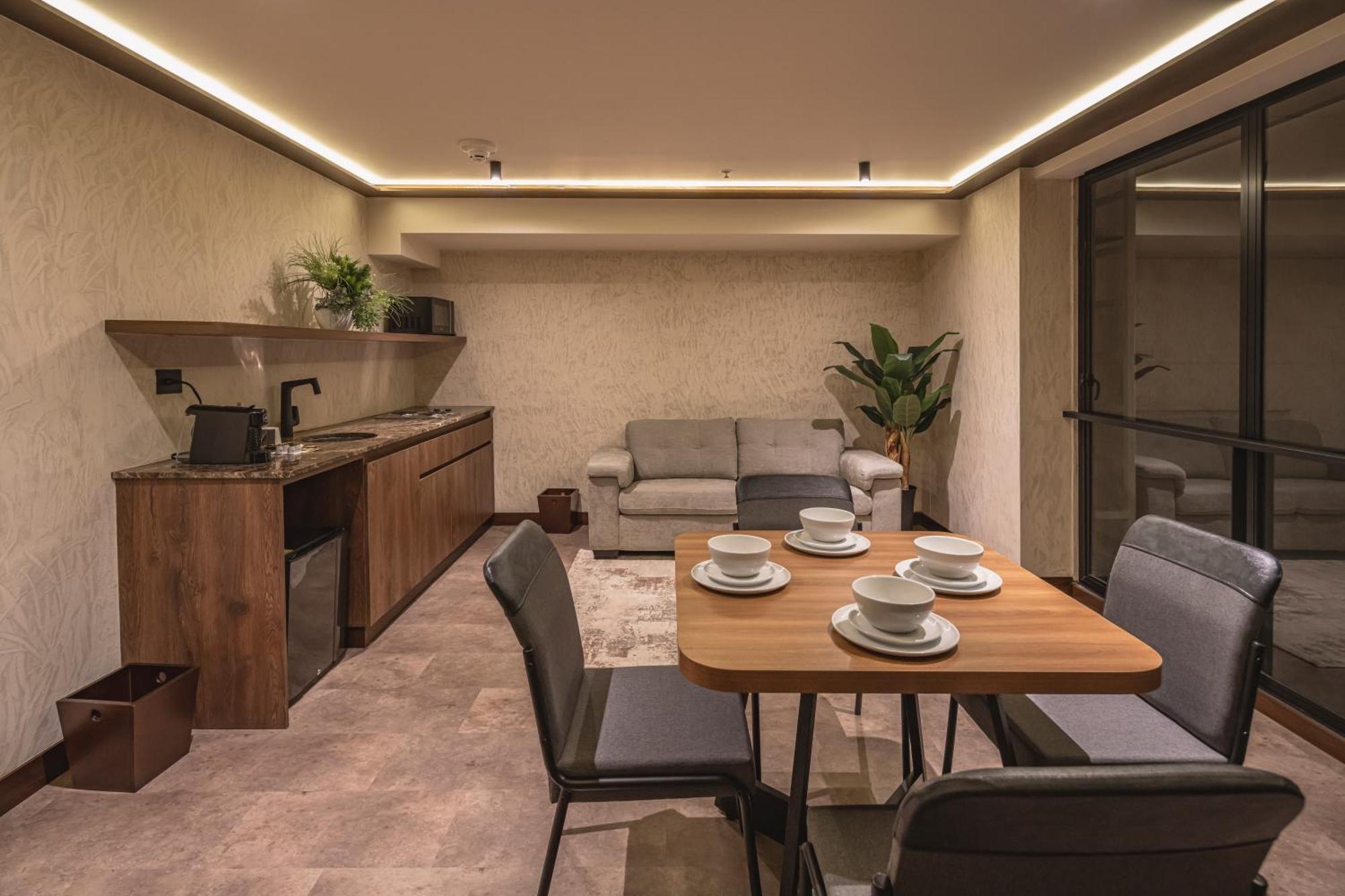Golden Valley Hotel Μεντεγίν Εξωτερικό φωτογραφία
